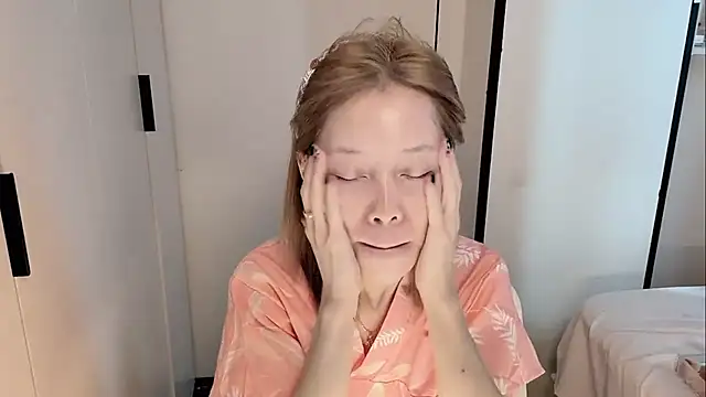 Snapshot of yuyu-33 chatting on February 2026 04:06:02 AM yuyu-33 online show from February 2026 04:06:02 AM