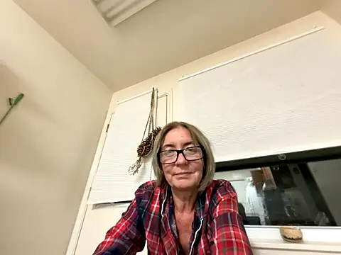 Snapshot of Fargo488 chatting on October 2025 03:40:01 AM Fargo488 online show from October 2025 03:40:01 AM