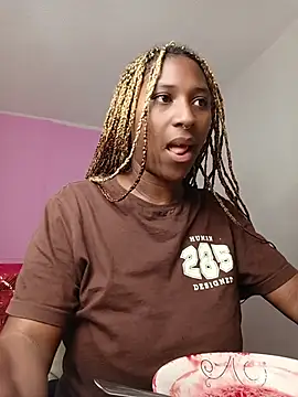 EvonyFoxxx online show from February 2026 03:48:01 AM