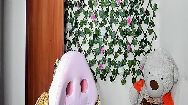 Snapshot of melani_ferraraa_ chatting on November 2025 07:10:02 AM melani ferraraa online show from November 2025 07:10:02 AM