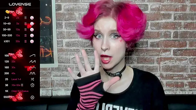 Angel Julles online show from May 2026 04:34:01 PM