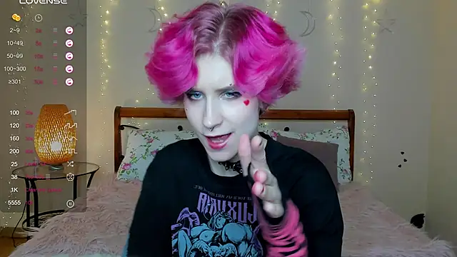 Angel Julles online show from May 2026 09:53:01 PM