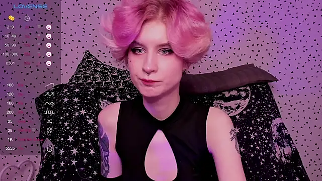 Angel Julles online show from May 2026 02:05:01 PM