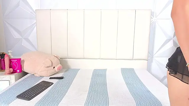 Snapshot of Luna__grace chatting on November 2025 08:53:01 PM Luna grace online show from November 2025 08:53:01 PM