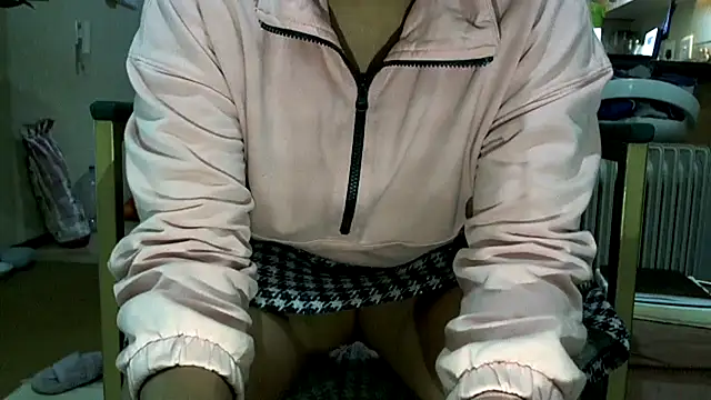 Snapshot of NewBeginnings8 chatting on November 2025 06:13:01 AM NewBeginnings8 online show from November 2025 06:13:01 AM