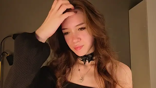 tinyanie online show from March 2026 08:23:01 PM