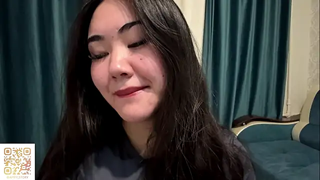 Snapshot of APRYLSUN chatting on November 2025 12:09:02 PM APRYLSUN online show from November 2025 12:09:02 PM