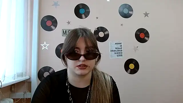 Dance  Queen online show from October 2025 11:55:02 AM