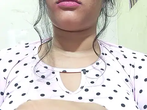 Snapshot of Nancy_queen001 chatting on November 2025 09:13:02 PM Nancy queen001 online show from November 2025 09:13:02 PM