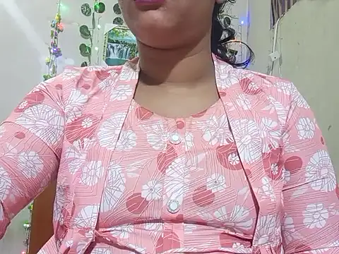 Snapshot of Nancy_queen001 chatting on November 2025 05:45:02 PM Nancy queen001 online show from November 2025 05:45:02 PM