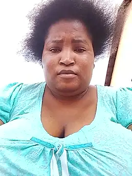 Snapshot of MassiveBoobsxxxx chatting on November 2025 12:16:02 PM MassiveBoobsxxxx online show from November 2025 12:16:02 PM