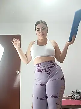 Snapshot of Candy69_ chatting on November 2025 01:44:01 PM Candy69 online show from November 2025 01:44:01 PM