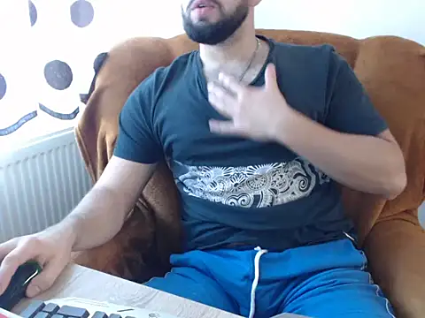 Snapshot of strongcoffee10 chatting on November 2025 11:43:02 AM strongcoffee10 online show from November 2025 11:43:02 AM