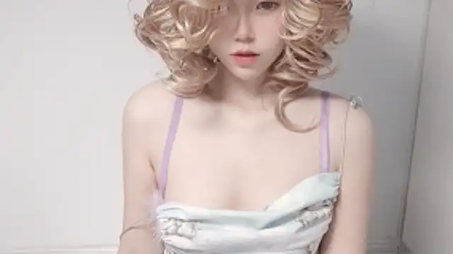 JuliaNoir online show from March 2026 10:10:01 AM