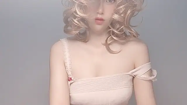 JuliaNoir online show from May 2026 03:23:02 AM