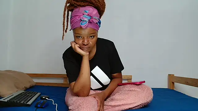 Snapshot of KinkyP6966 chatting on November 2025 10:37:02 AM KinkyP6966 online show from November 2025 10:37:02 AM