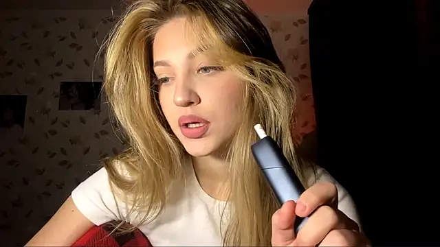 Snapshot of OrethaEredia chatting on November 2025 03:22:01 PM OrethaEredia online show from November 2025 03:22:01 PM