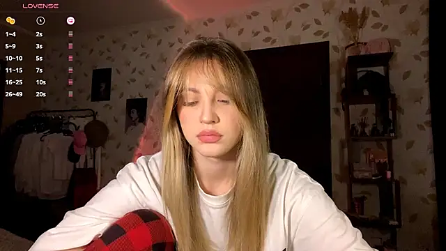 Snapshot of OrethaEredia chatting on November 2025 03:54:01 PM OrethaEredia online show from November 2025 03:54:01 PM