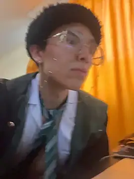 Snapshot of Itsllua21 chatting on October 2025 08:21:02 PM Itsllua21 online show from October 2025 08:21:02 PM