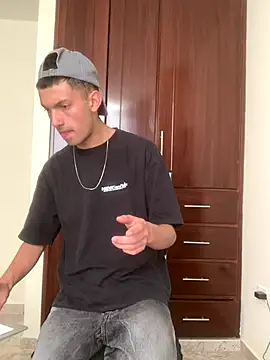 dylan drakee online show from November 2025 04:41:02 PM