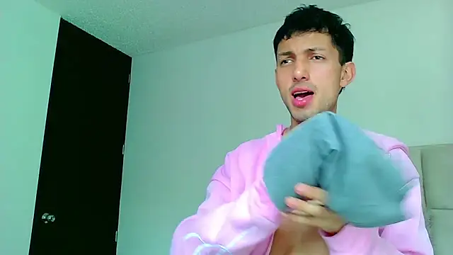 Snapshot of dylan_drakee chatting on January 2026 04:09:01 PM dylan drakee online show from January 2026 04:09:01 PM