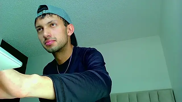 Snapshot of dylan_drakee chatting on January 2026 03:14:02 PM dylan drakee online show from January 2026 03:14:02 PM