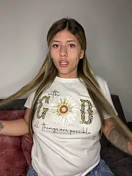 Crystall 15 online show from November 2025 12:43:02 AM