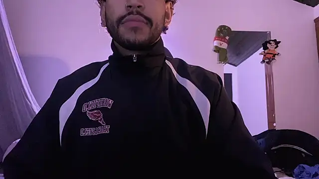 Snapshot of 3v1l chatting on November 2025 07:41:02 AM 3v1l online show from November 2025 07:41:02 AM