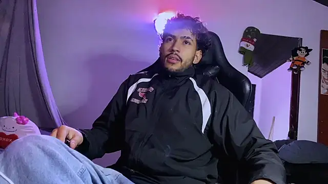 Snapshot of 3v1l chatting on November 2025 04:26:02 AM 3v1l online show from November 2025 04:26:02 AM