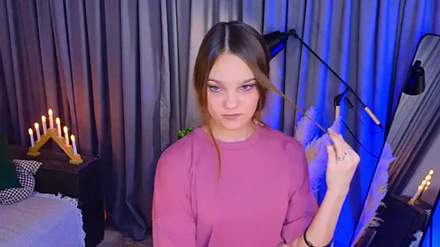 Snapshot of KarlaMagnett chatting on November 2025 03:24:02 PM KarlaMagnett online show from November 2025 03:24:02 PM