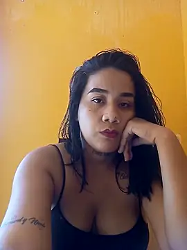 Snapshot of samira_aspen chatting on November 2025 06:41:02 PM samira aspen online show from November 2025 06:41:02 PM