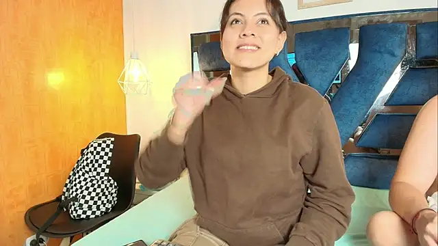 Zoe And Dylan  online show from February 2026 12:42:01 PM