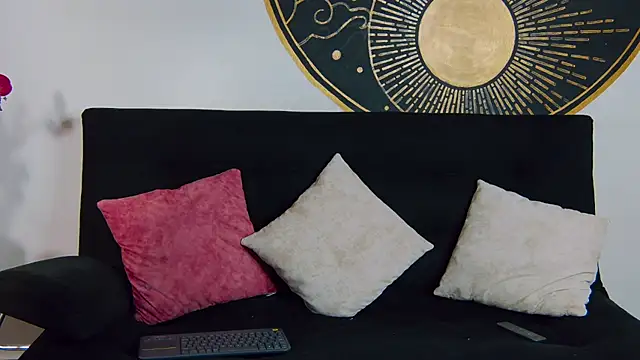 AlessioVitale online show from February 2026 07:53:02 PM