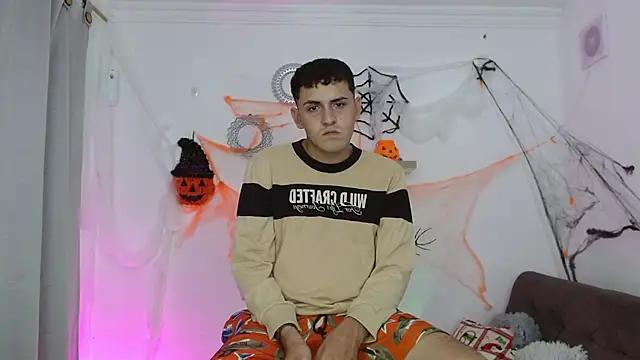 Snapshot of master_loky chatting on November 2025 06:20:02 PM master loky online show from November 2025 06:20:02 PM