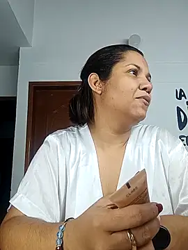 Samaraa Lee online show from February 2026 11:47:02 AM