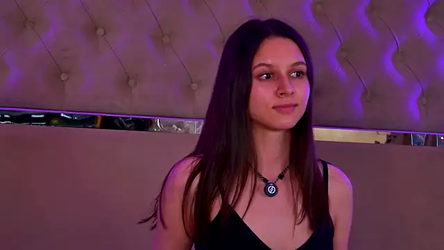  AlinaHot  online show from November 2025 04:17:01 PM