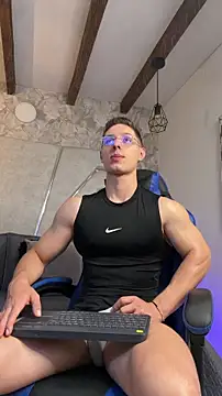 MAXTHOMSON online show from February 2026 10:53:01 PM