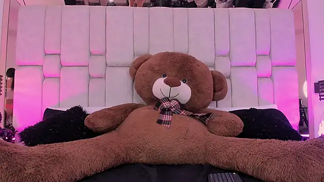 MylittleEmily  online show from November 2025 03:50:02 AM