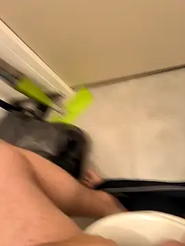 Snapshot of Siegwards chatting on October 2025 01:28:01 AM Siegwards online show from October 2025 01:28:01 AM