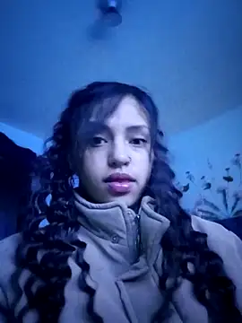 BellaChiquis  online show from December 2025 07:48:02 AM