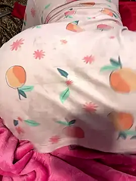 Snapshot of superwetpeach chatting on January 2026 03:27:01 PM superwetpeach online show from January 2026 03:27:01 PM