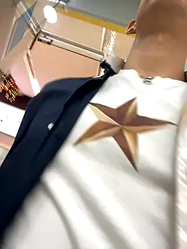 Dylams maja online show from November 2025 06:51:01 PM