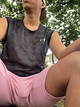 Dylams maja online show from November 2025 08:33:02 PM