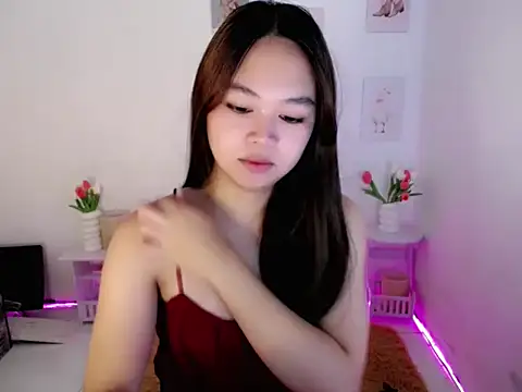 lustfullakim online show from July 2026 03:32:01 PM
