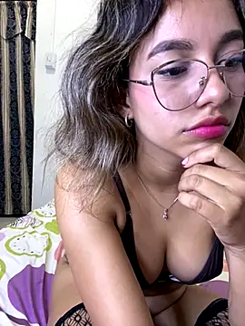 Snapshot of liahot69 chatting on November 2025 03:49:02 AM liahot69 online show from November 2025 03:49:02 AM