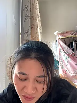 Snapshot of daaqnn chatting on November 2025 02:42:02 AM daaqnn online show from November 2025 02:42:02 AM