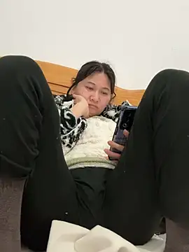 Snapshot of daaqnn chatting on March 2026 01:24:01 PM daaqnn online show from March 2026 01:24:01 PM