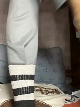 Snapshot of daaqnn chatting on March 2026 05:44:01 AM daaqnn online show from March 2026 05:44:01 AM