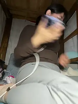 Snapshot of daaqnn chatting on March 2026 12:49:02 PM daaqnn online show from March 2026 12:49:02 PM