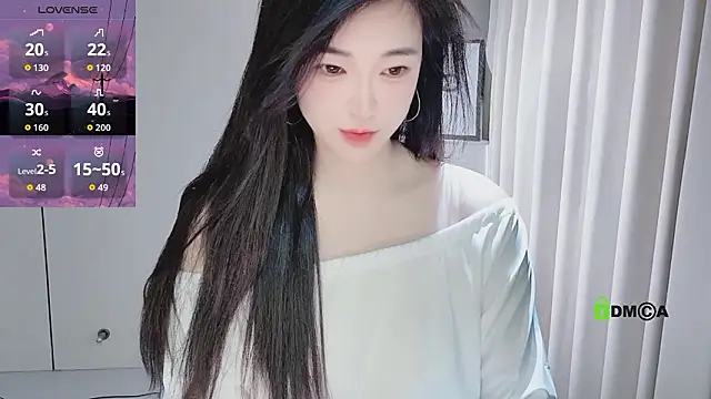 Snapshot of YunShan-33 chatting on February 2026 04:30:01 AM YunShan-33 online show from February 2026 04:30:01 AM